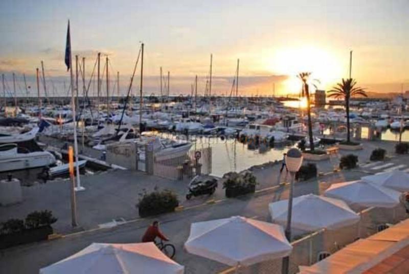 Apartamento en venta en  Caleta de Velez