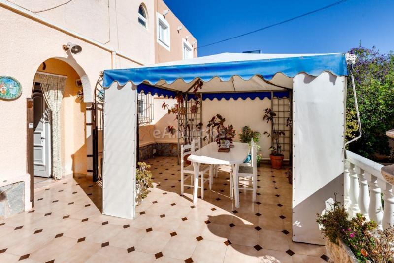 Casa en venta en  ROSALIA CASTRO, La Siesta - El Salado - Torreta, Torrevieja