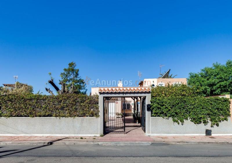 Casa en venta en  ROSALIA CASTRO, La Siesta - El Salado - Torreta, Torrevieja