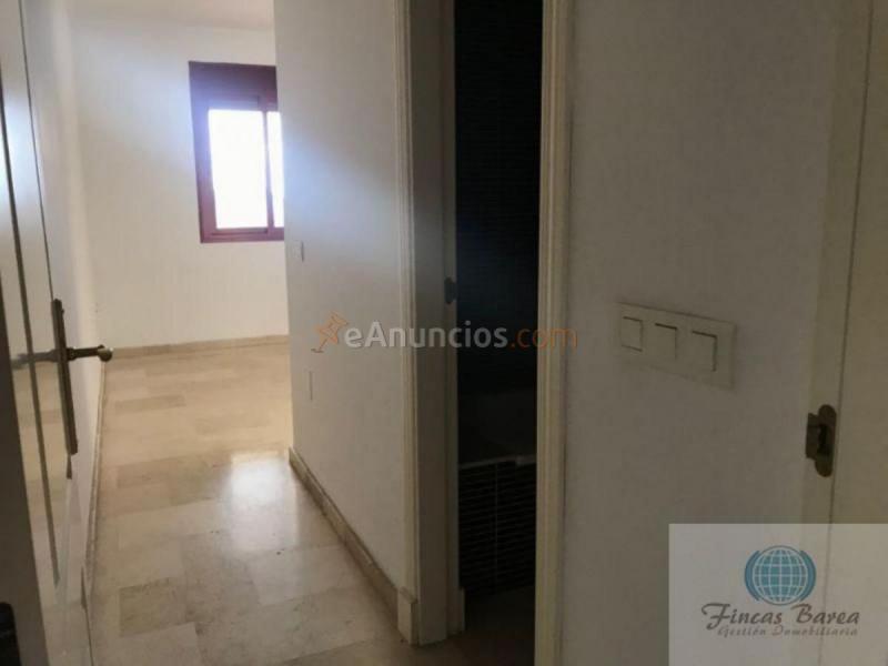 Apartamento en venta en  Los Pacos, Fuengirola