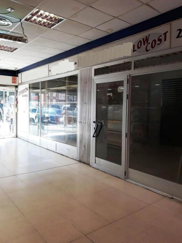 Local Comercial en venta en  Zarzaquemada, Leganés