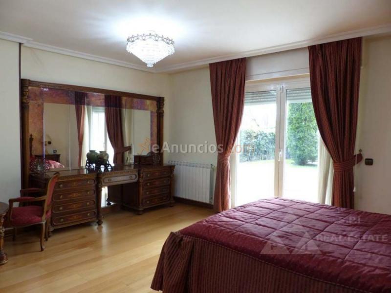 Adosado en venta en  Somosaguas, Pozuelo de Alarcón