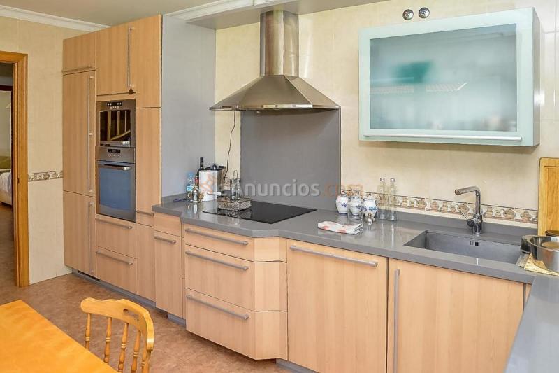 Adosado en venta en  Castellanos de Villiquera