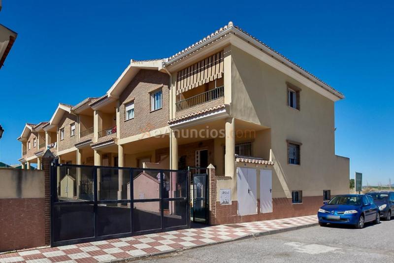 Adosado en venta en  Ventas de Huelma