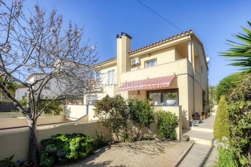 Adosado en venta en  Centro Pueblo, Sant Pere de Ribes