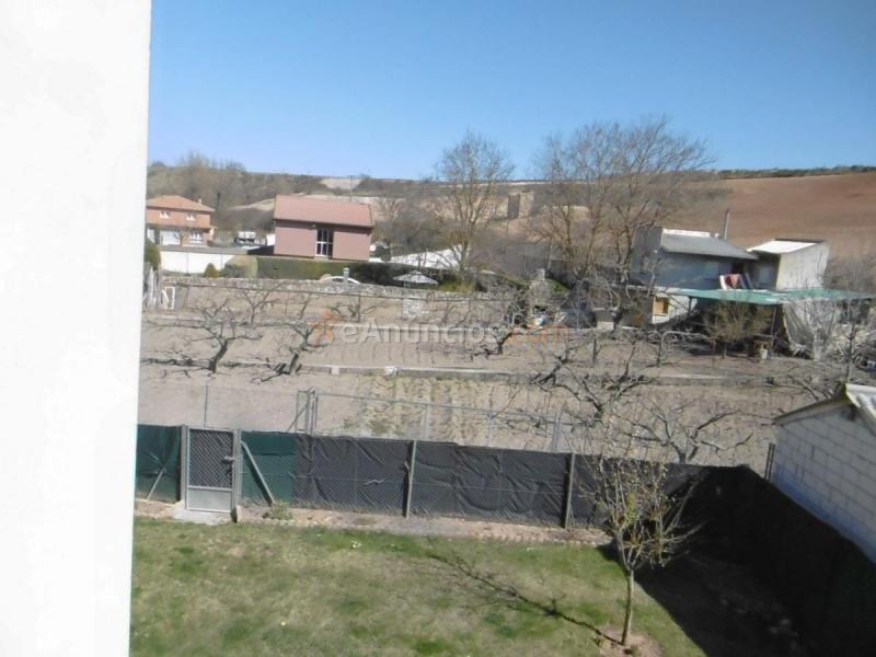Adosado en venta en  Urbanización Fuente las Palomas, Villalbilla de Burgos