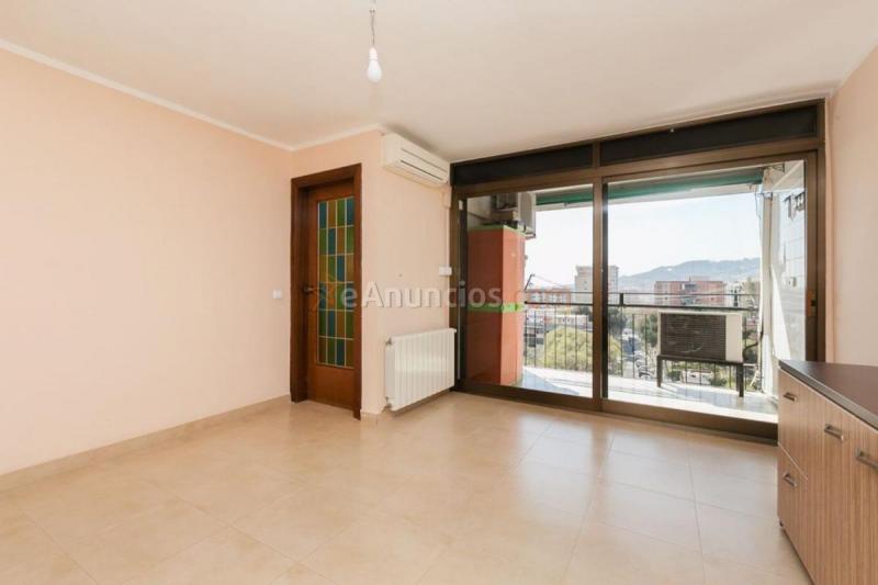 Apartamento en venta en  Nou Barris, Barcelona