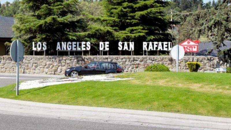 Adosado en venta en  ROMA, Los Ángeles de San Rafael, El Espinar