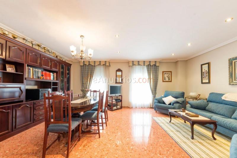 Adosado en venta en  Villena