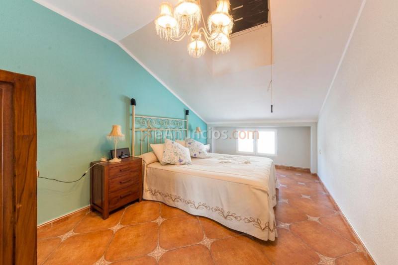 Adosado en venta en  Villena