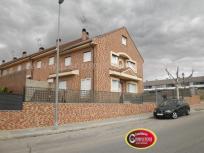 Casa en venta en  Loeches