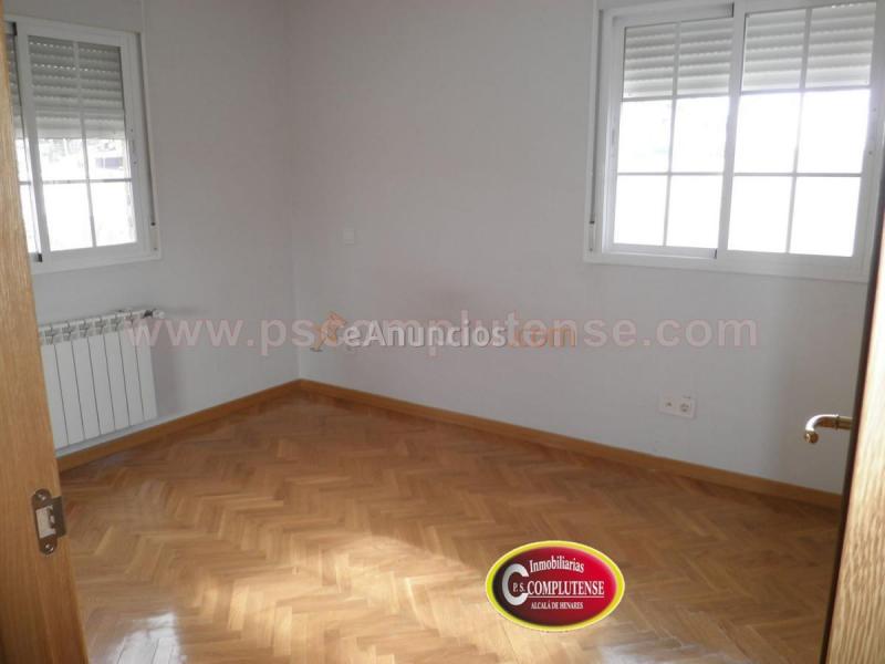 Casa en venta en  Loeches