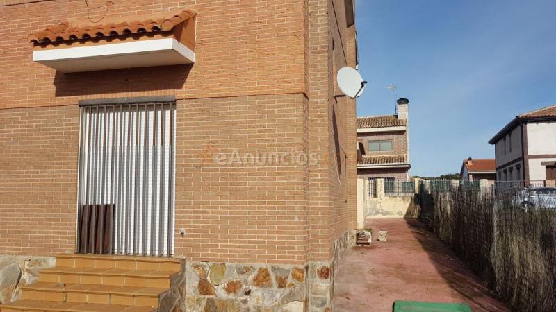 Adosado en venta en  los olmos, Pioz