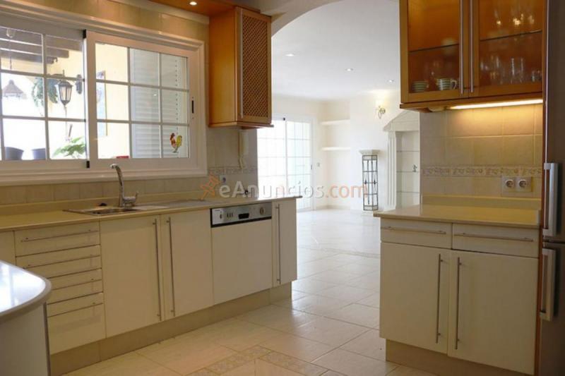 Apartamento en venta en  Urbanizacion San Eugenio, Costa Adeje, Adeje