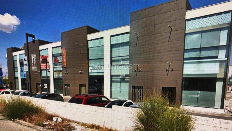 Edificio en venta en  De Madrid, Zona Industrial, Arganda