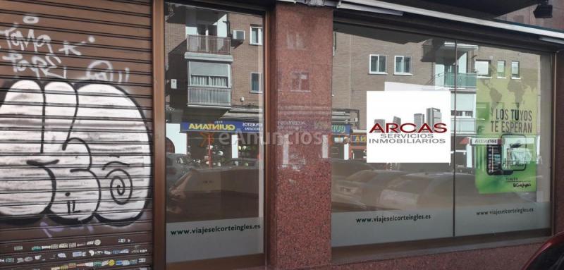 Local Comercial en venta en  Ciudad Lineal, Madrid