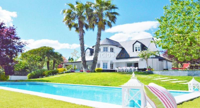 Adosado en venta en Via dels Ametllers, Pallej