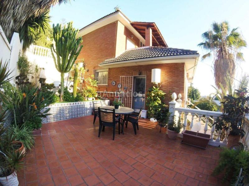 Adosado en venta en  Puerto de la Torre, Málaga