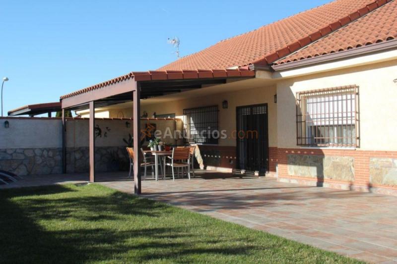 Casa en venta en  Novés