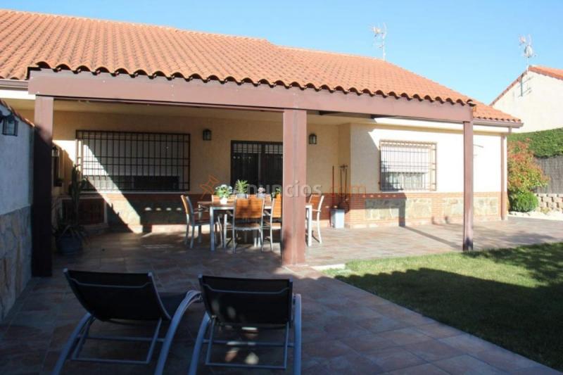 Casa en venta en  Novés