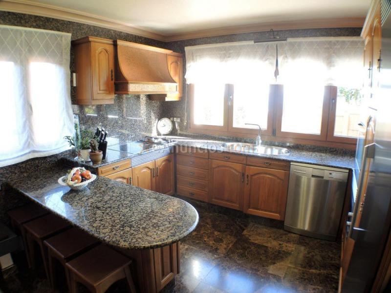 Adosado en venta en  Hamburgo, Elviña - A Zapateira, A Coruña