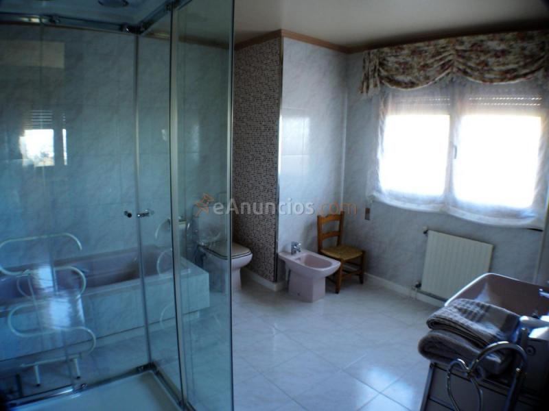 Adosado en venta en  Hamburgo, Elviña - A Zapateira, A Coruña