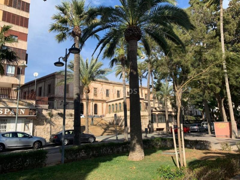 Apartamento en venta en  Parque de Nicolás Salmerón, Almería, Centro, Almería