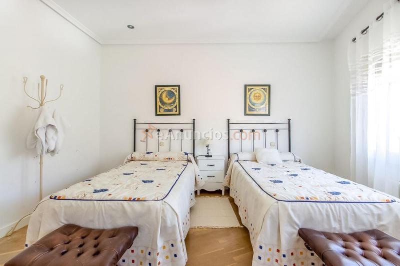 Adosado en venta en  Escalona