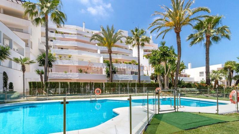 Apartamento en venta en  Nueva Andalucía, Marbella