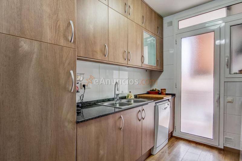 Apartamento en venta en  Nou Barris, Barcelona
