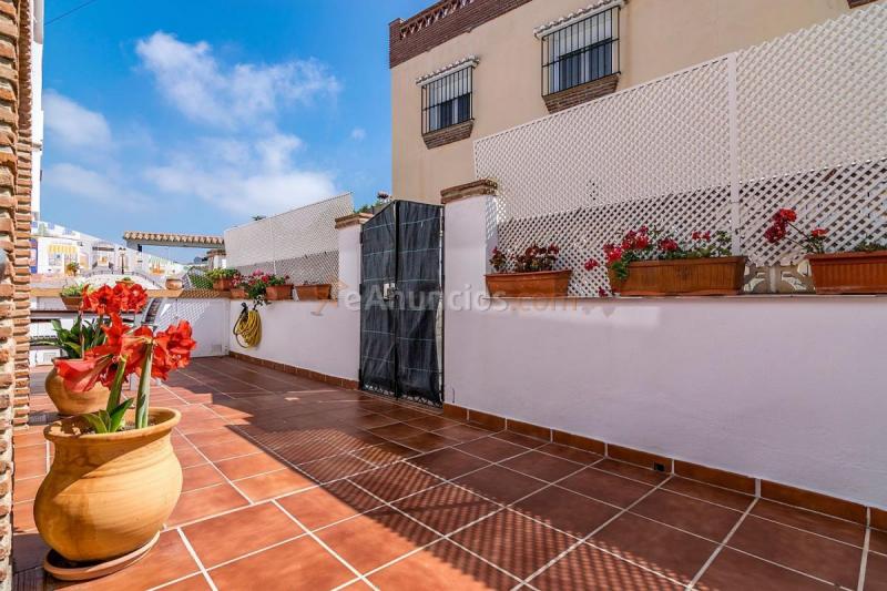 Adosado en venta en  Benajarafe