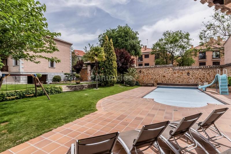 Adosado en venta en  Parque - Ctra de Ugena, Illescas