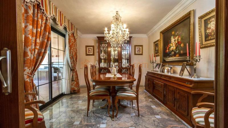 Adosado en venta en  San Pedro de Alcántara, Marbella