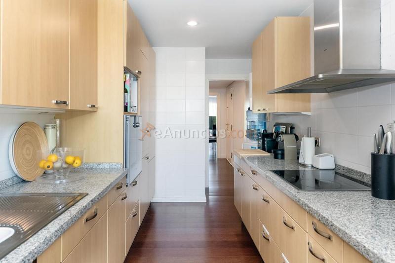 Apartamento en venta en  Nueva Andalucía, Marbella