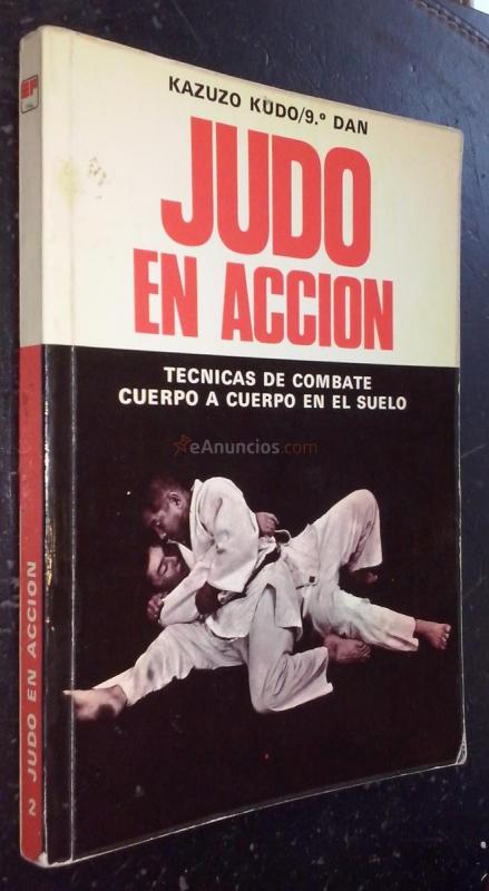 Judo en acción. Técnicas de combate. Cuerpo a cuerpo en el suelo