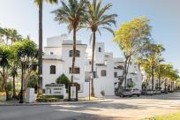 Apartamento en venta en  Elviria-Cabopino, Marbella