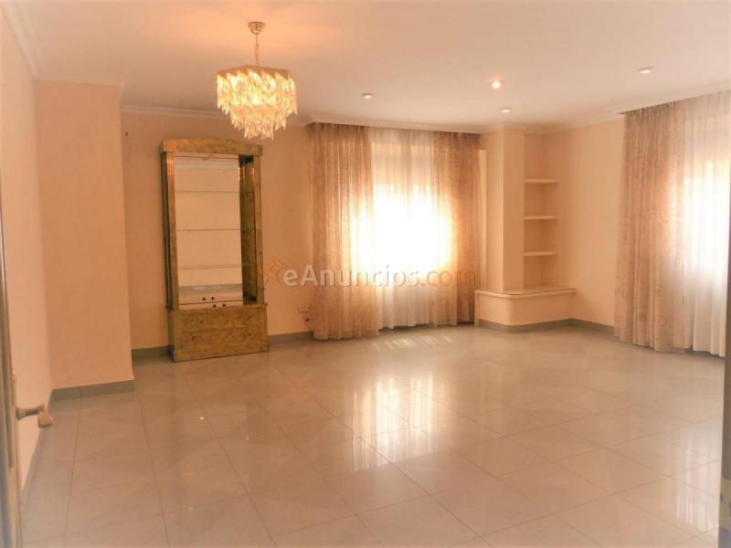 Casa en alquiler en  Núcleo Urbano, La Pobla de Vallbona