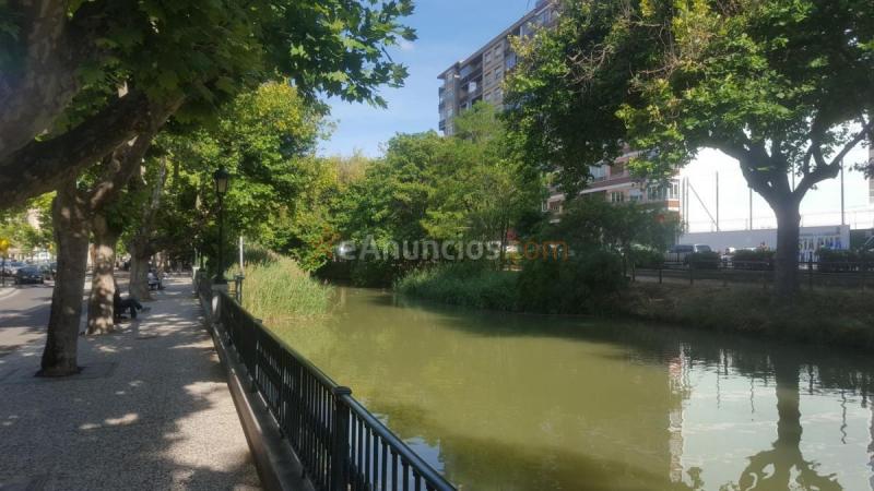 Local Comercial en venta en Calle Jenaro Checa, Torrero - La Paz, Zaragoza