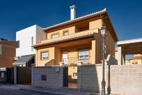 Adosado en venta en  Belicena