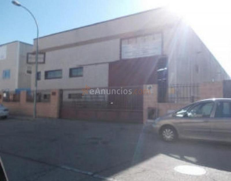 Edificio en venta en  Bronce, Loeches