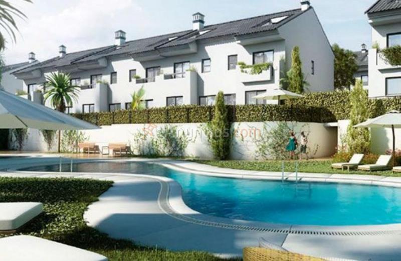 Casa en venta en Calle Virgen del Carmen, Los Boliches, Fuengirola