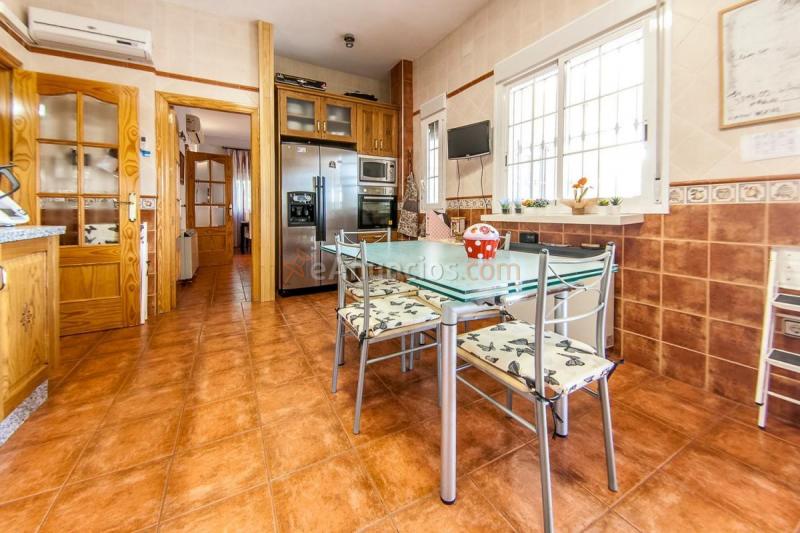 Adosado en venta en  San Roque - La Cruz - La Rozuela, Linares