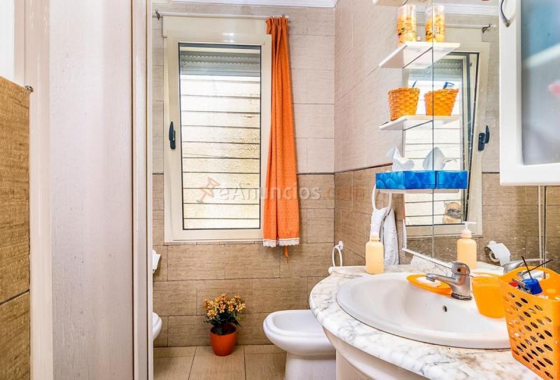 Adosado en venta en  Cotomar - Urbanizaciones, Rincón de la Victoria