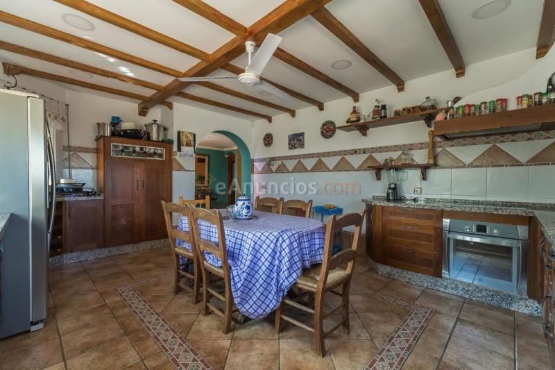 Adosado en venta en  Cotomar - Urbanizaciones, Rincón de la Victoria