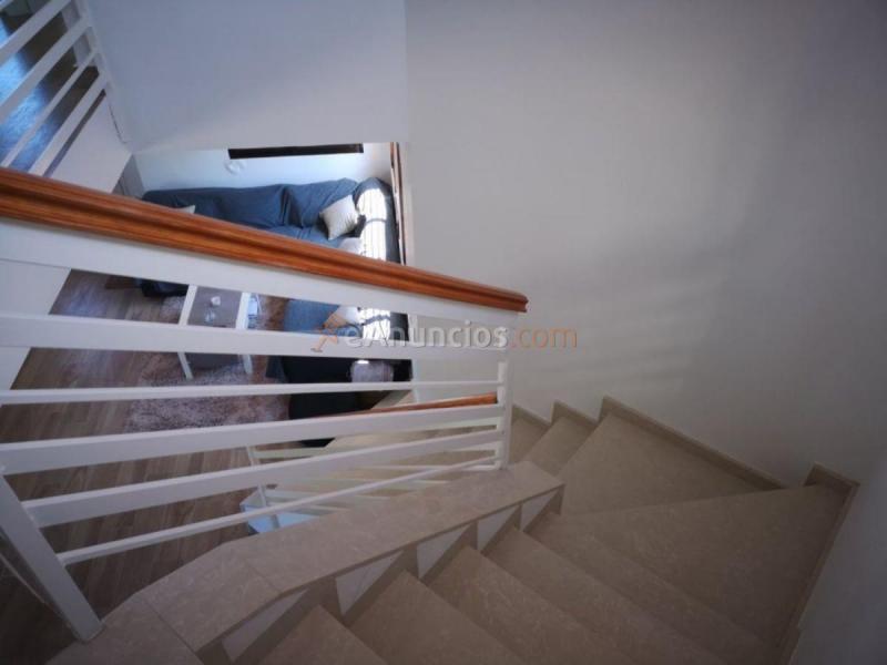 Adosado en alquiler en Carretera saladar, Benalua-La Florida-Babel-San Gabriel, Alicante  Alacant