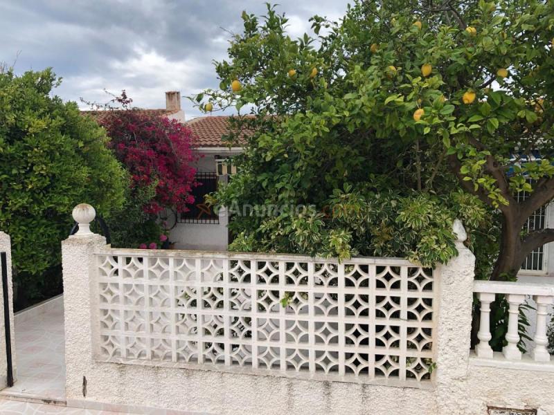 Casa en venta en Plaza de las Dalias, La Siesta - El Salado - Torreta, Torrevieja