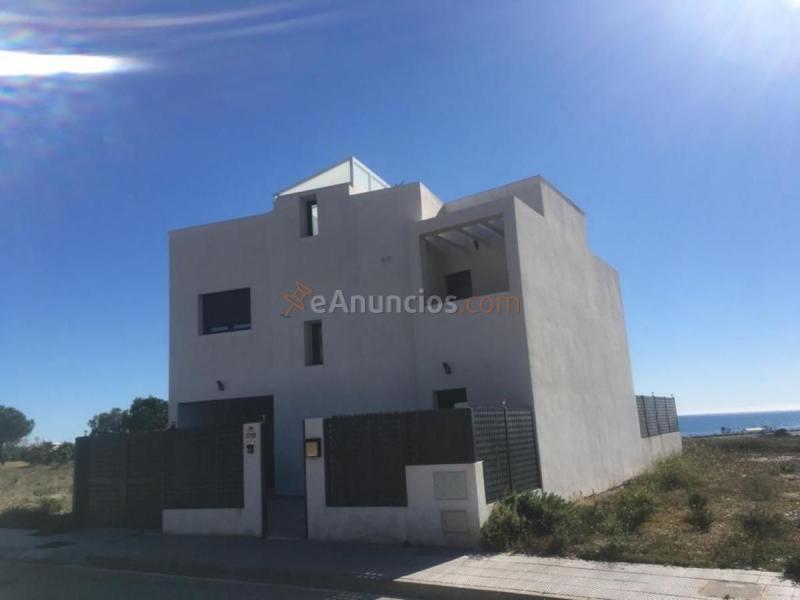 Adosado en venta en  Viña Málaga, Torre del Mar