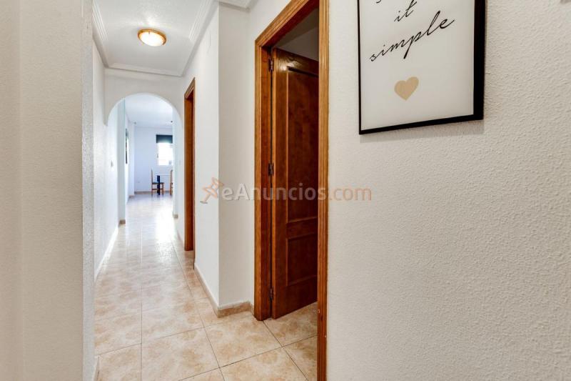 Apartamento en venta en Calle San Policarpo, Torrevieja, Centro, Torrevieja
