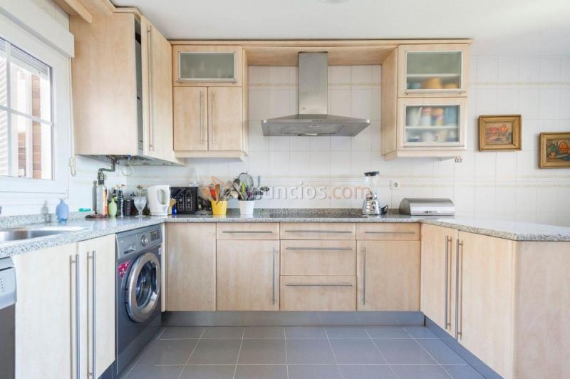 Adosado en venta en  Casa Amarilla, Galapagar