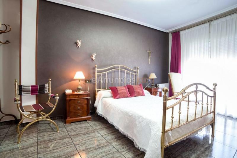 Adosado en venta en  Granja de Rocamora